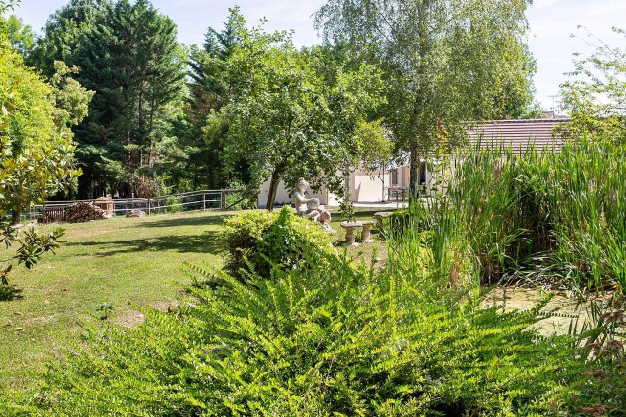 La Grignotiere Lodge & Spa Crecy-la-Chapelle Exteriör bild